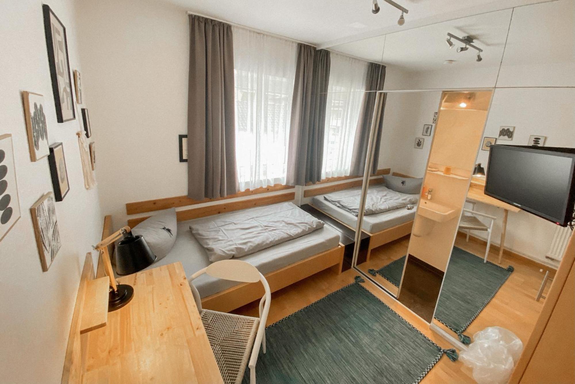 Hacienda Rooms Friedrichshafen Exterior photo