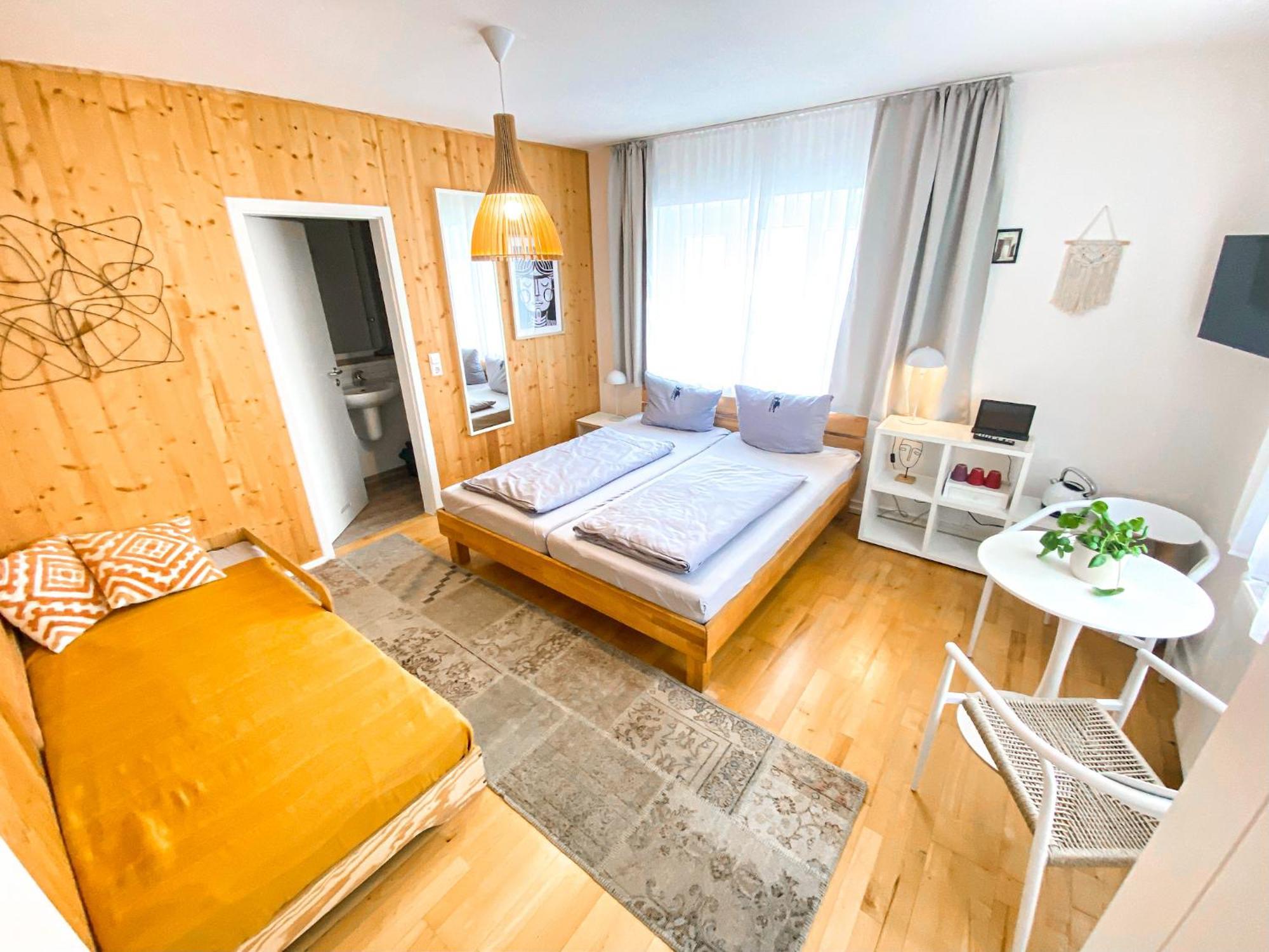 Hacienda Rooms Friedrichshafen Exterior photo