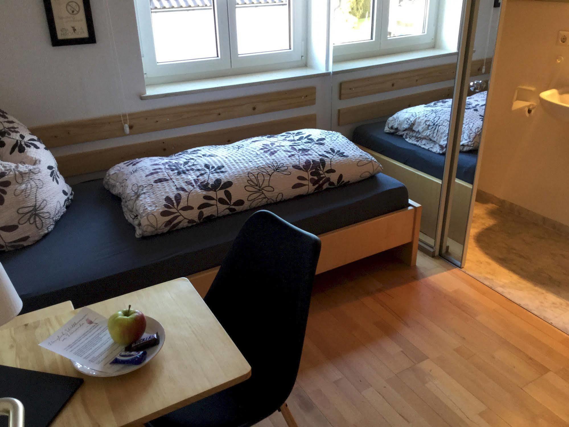 Hacienda Rooms Friedrichshafen Exterior photo